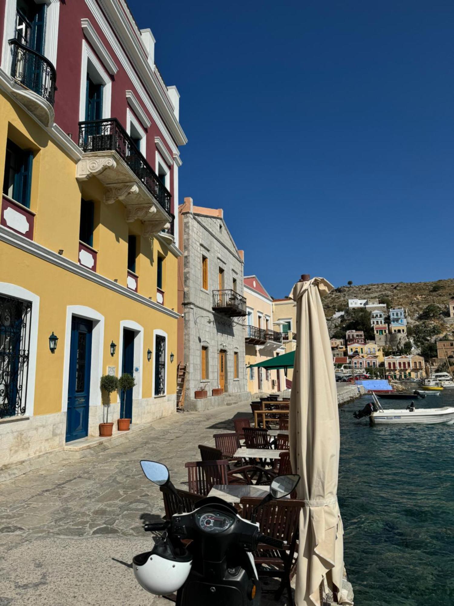 Hotel Aliki Сими Екстериор снимка
